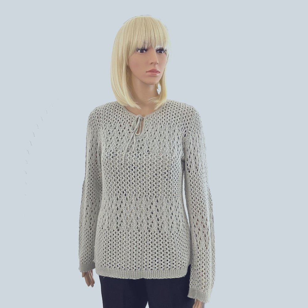 Women White Stag Crocheted Top, long sleeves, size S (4/6) - EUC